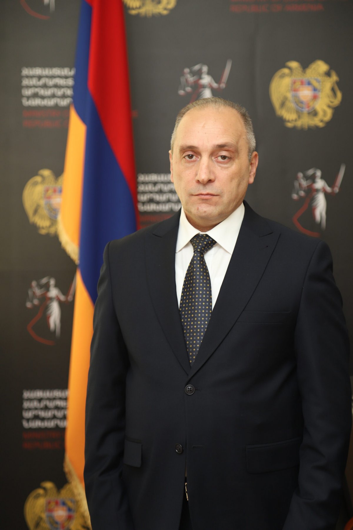 Գլխավոր հարկադիր կատարող Արսեն Մնացականյանի շնորհավորական ուղերձը Դատախազության աշխատակցի օրվա առթիվ