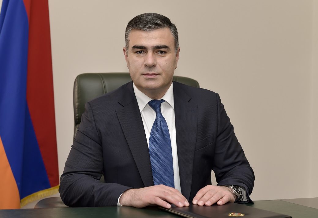 Սերգեյ Մեղրյանի ուղերձը Ամանորի և Սուրբ Ծնունդի առթիվ