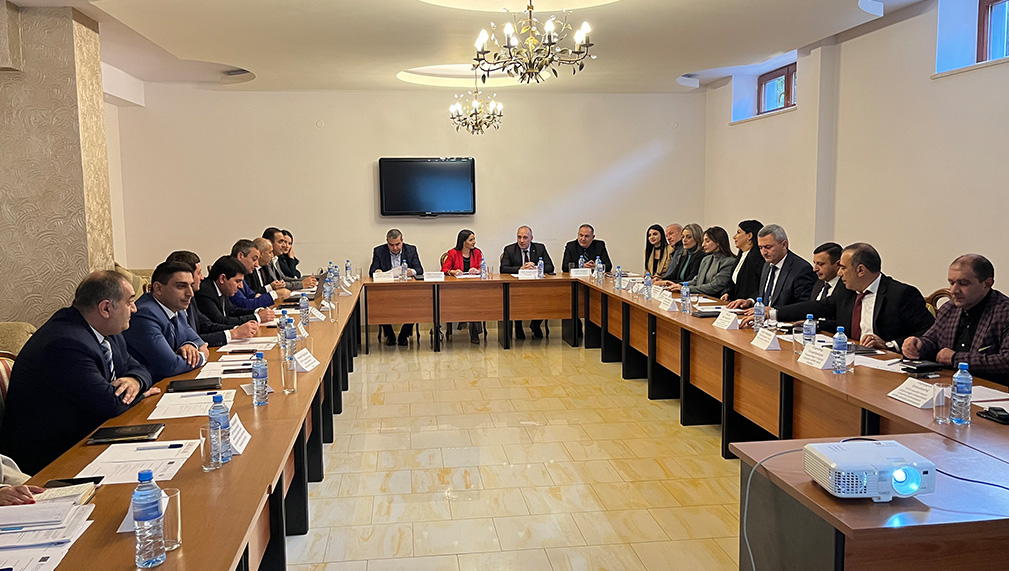 Issues frequently encountered in administrative proceedings and administrative procedure were discussed